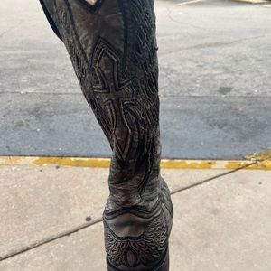 Men’s square toe Corral boots